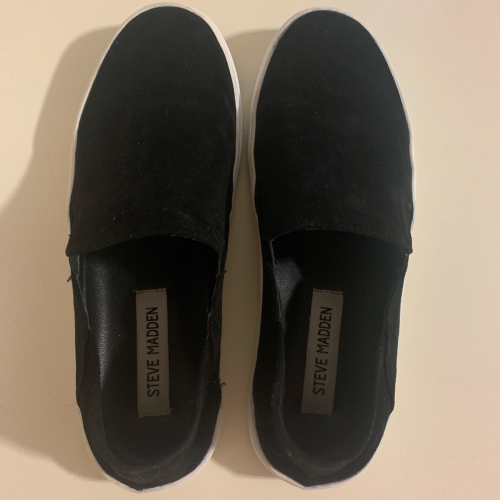 Steve Madden Black Slip ons